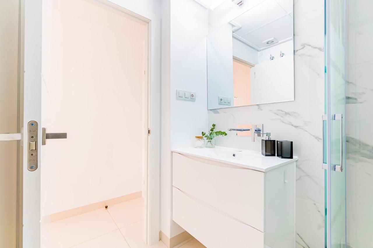 New Comfortable With 2 Bedrooms Near The * Torre de la Horadada